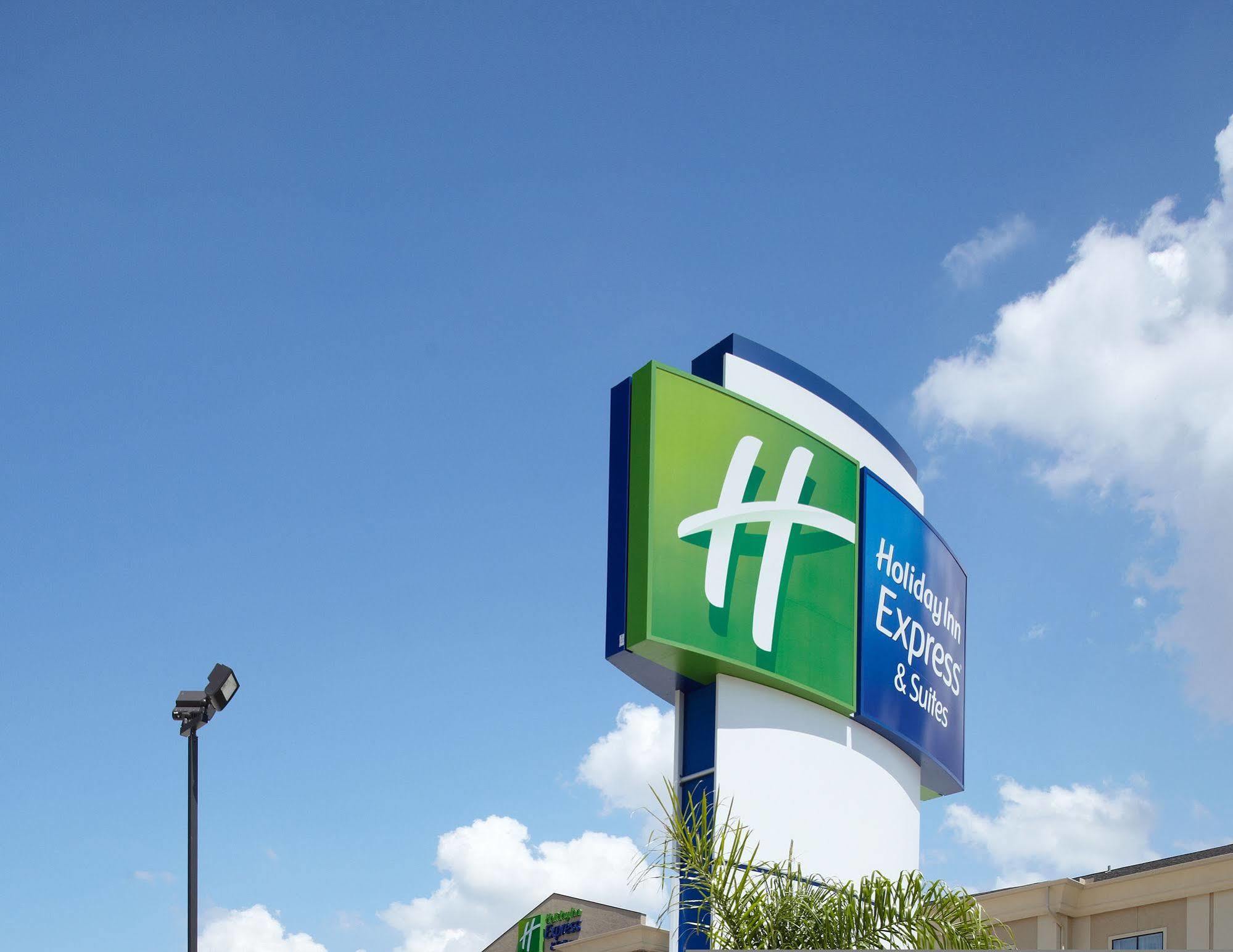 Holiday Inn Express & Suites Deer Park By Ihg Exterior foto